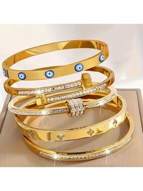 5pcs Set Elegant & Fashionable18k Gold Plated Stainless Steel Bracelet